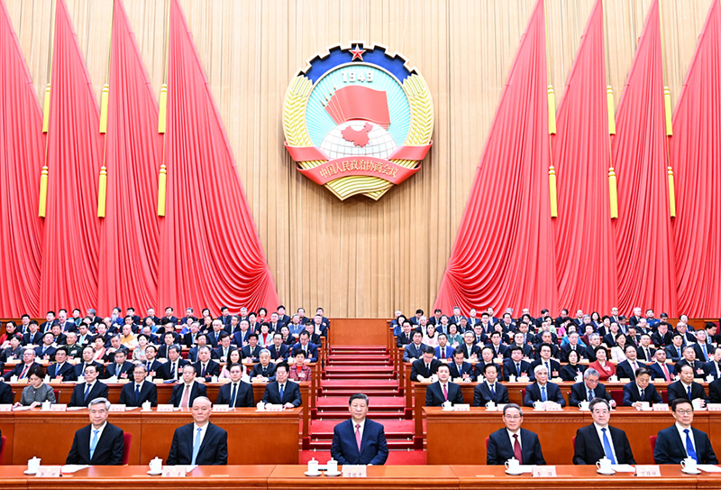 3月10日上午，中国人民政治协商会议第十四届全国委员会第三次会议在北京人民大会堂闭幕。这是习近平、李强、蔡奇、丁薛祥、李希、韩正在主席台就座。新华社记者 燕雁 摄